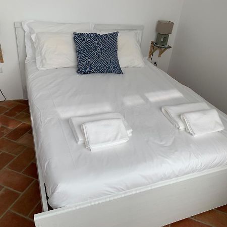 Stylish Townhouse With Gallery In The Heart Of Tavira For Two تافيرا المظهر الخارجي الصورة