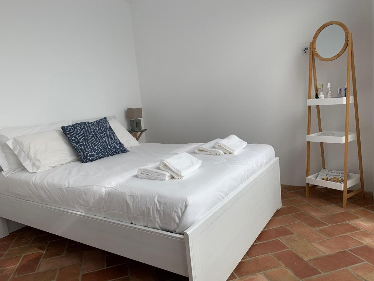 Stylish Townhouse With Gallery In The Heart Of Tavira For Two تافيرا المظهر الخارجي الصورة